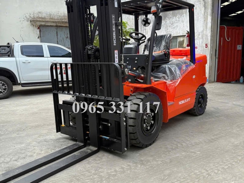 Mua xe nâng điện mới Trung Quốc giá rẻ