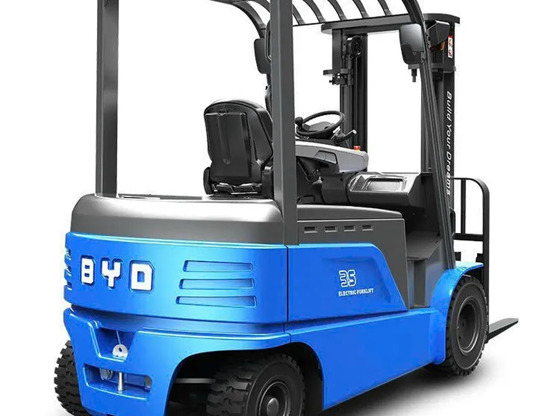 Xe nâng điện BYD ngồi lái