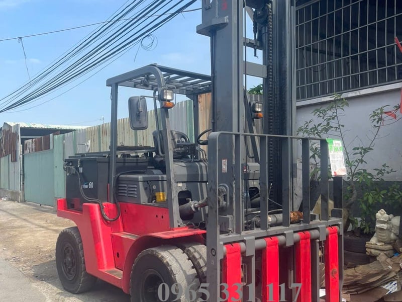 Xe nâng điện Nhật cho ngành gỗ