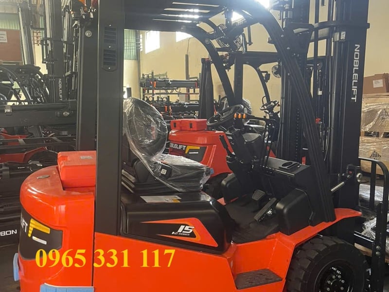 Mua xe nâng điện Trung Quốc nhập khẩu tại HCM 