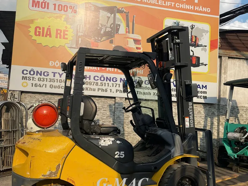 Xe nâng xăng ga cũ