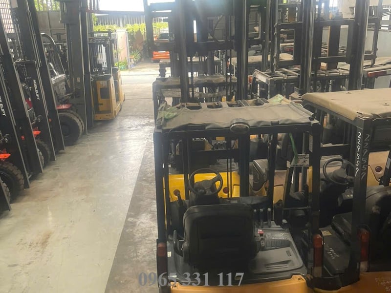 Xe nâng giá rẻ tại HCM