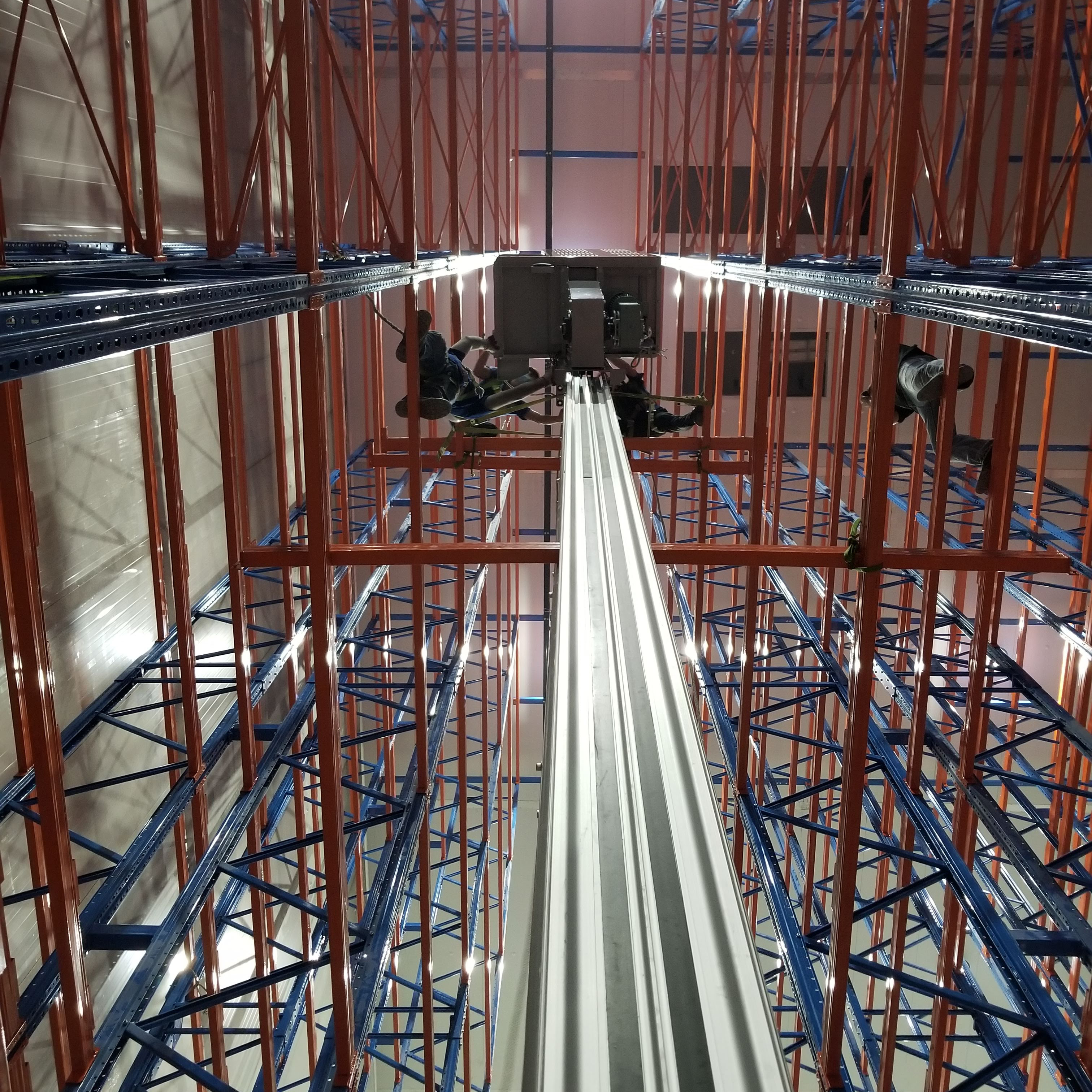 Hệ thống kho tự động ASRS là gì? Giải pháp kho bãi hiện đại cho doanh nghiệp dẫn đầu. Hệ thống kho tự động ASRS là gì? Giải pháp kho bãi hiện đại cho doanh nghiệp dẫn đầu.