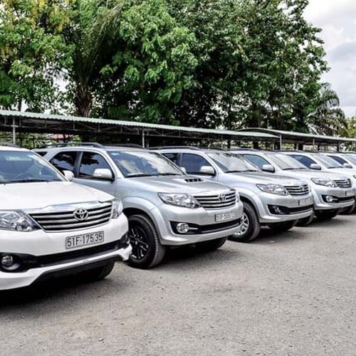 THUÊ XE 7 CHỖ CÓ TÀI XẾ GIÁ RẺ
