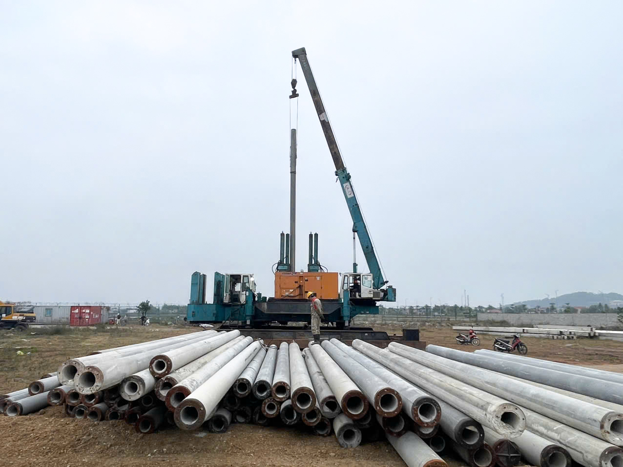 Máy móc xây dựng chất lượng cao Ép cọc bê tông ly tâm - Xuân Thành