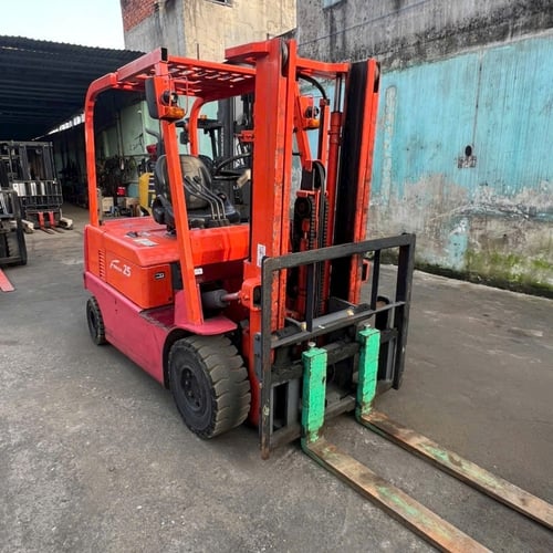 Xe nâng điện 2,5 tấn