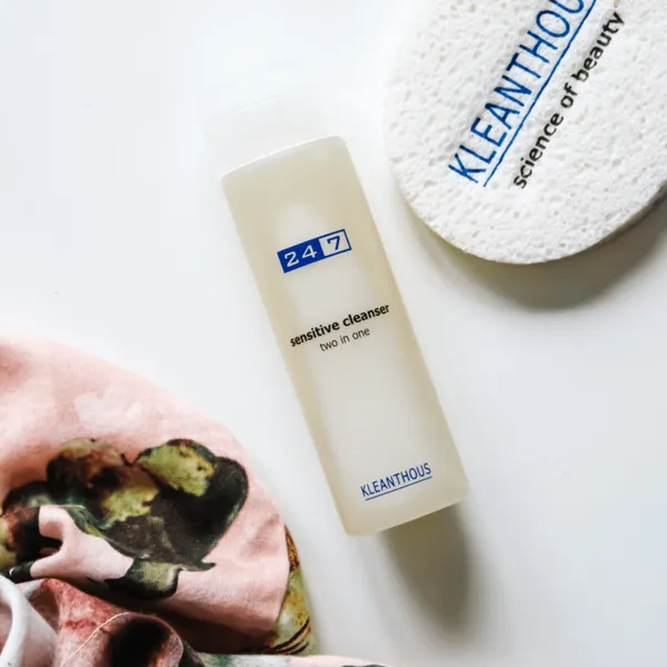 SENSITIVE CLEANSER – TWO IN ONE 24/7 - 200ML