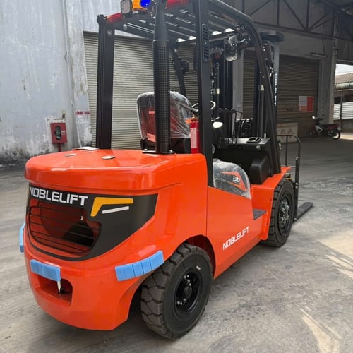 Xe nâng 3,5 tấn