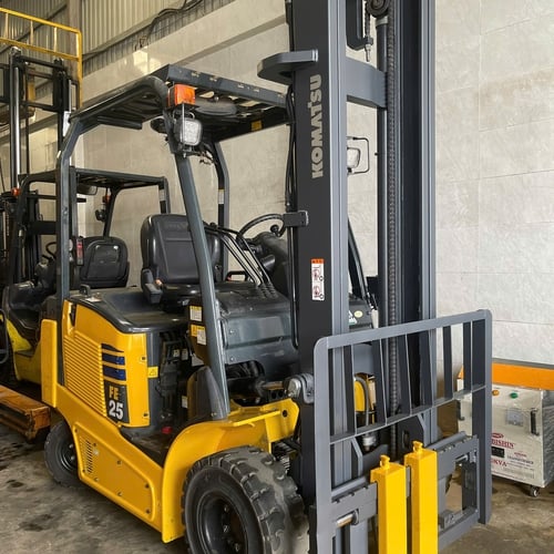 Xe nâng điện 2,5 tấn