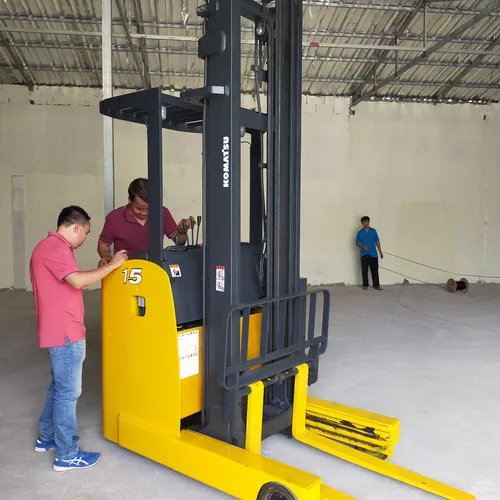 Xe nâng điện 1,5 tấn Đứng lái