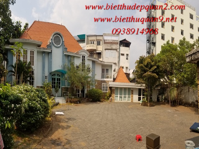 bán biệt thự quận 2