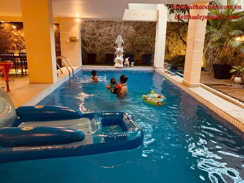 Cho Thuê Biệt Thự Hồ Bơi – Sân Vườn 320m², 6PN, Nội Thất Sang Trọng