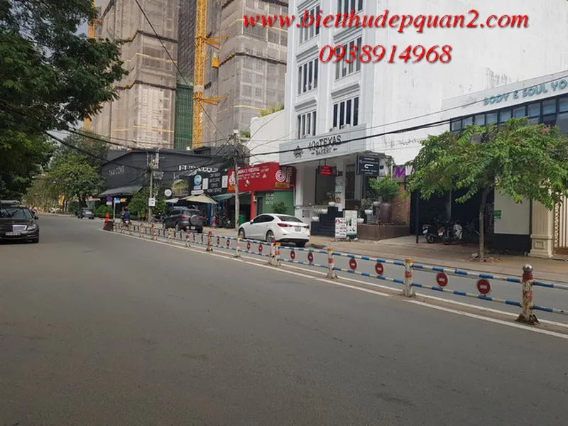 Bán nhà đất mặt tiền Nguyễn Thị Định