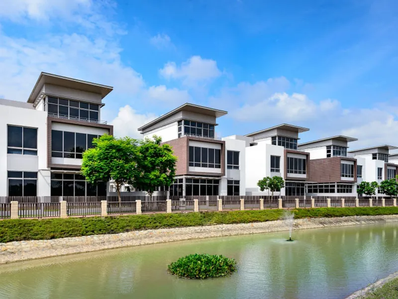 BÁN NHÀ THÔ RIVIERA COVE