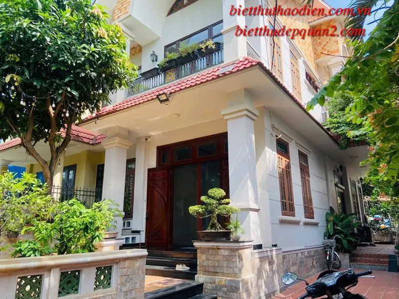 Bán villa đường Ngô Quang Huy Thảo Điền vị trí kinh doanh