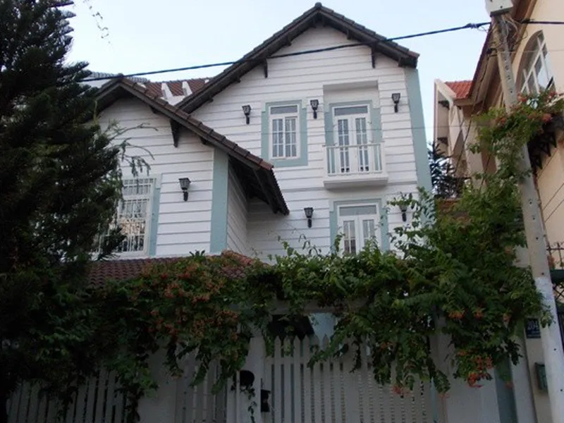 BIỆT THỰ NGUYỄN VĂN HƯỞNG THẢO ĐIỀN