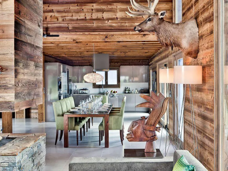 BIỆT THỰ THẢO ĐIỀN KHU PHÚ NHUẬN BÁN GẤP GIÁ RẤT TỐT DIỆN TÍCH 960M2