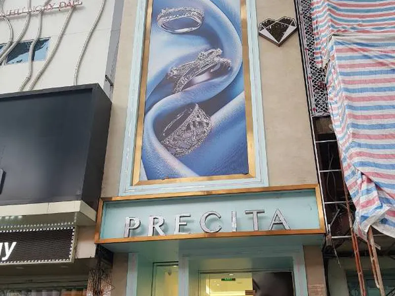 NHÀ BÙNG BINH DÂN CHỦ MẶT TIỀN ĐƯỜNG 3/2