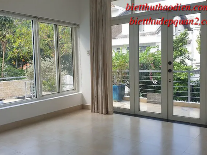 Villa thao dien in compound for rent