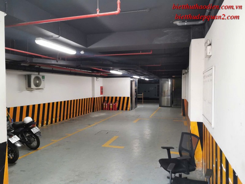 Tòa nhà có hầm và nhiều tầng tại Thảo Điền Tòa nhà có hầm và nhiều tầng tại Thảo Điền