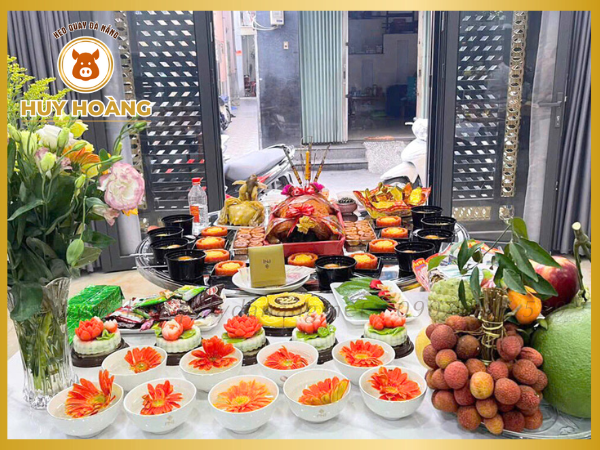 Mâm cúng đầu năm heo quay 6