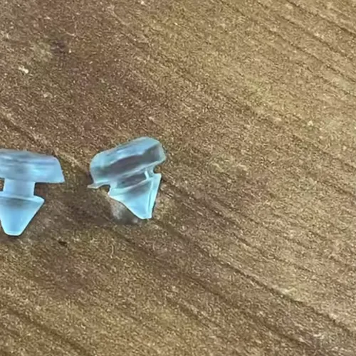 Durable, heat-resistant silicone rubber stoppers with flexible design