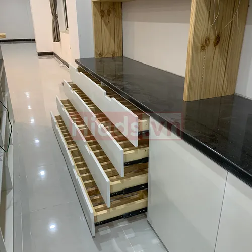 THI CÔNG QUẦY BAR