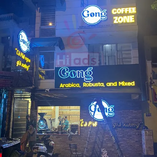 Thiết Kế Và Thi Công Bảng Hiệu Quán Cà Phê – Sáng Tạo Với Chất Liệu Mica Và Đèn LED Siêu Sáng