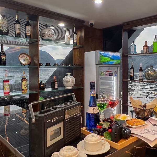 Tour Hoàng Hôn Trên Vịnh Lan Hạ