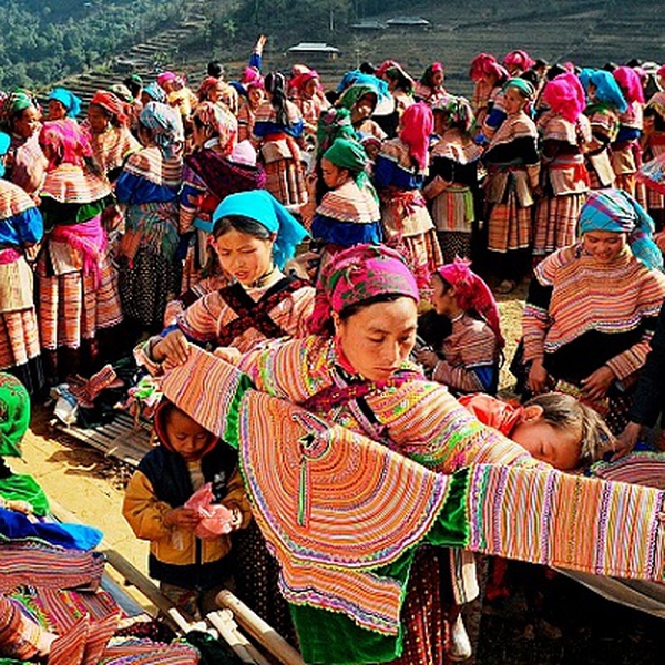 DU LỊCH SAPA - CHỢ BẮC HÀ 3 NGÀY 4 ĐÊM BẰNG TÀU HỎA