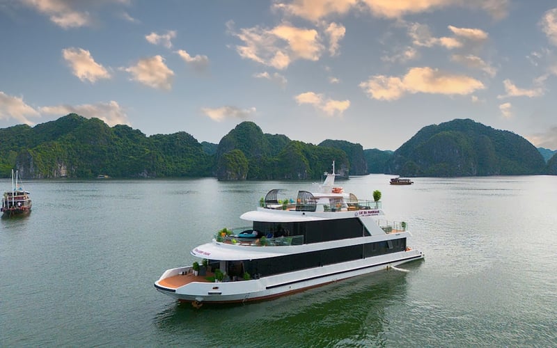 Tour Làng Chài - Vịnh Lan Hạ – Việt Hải