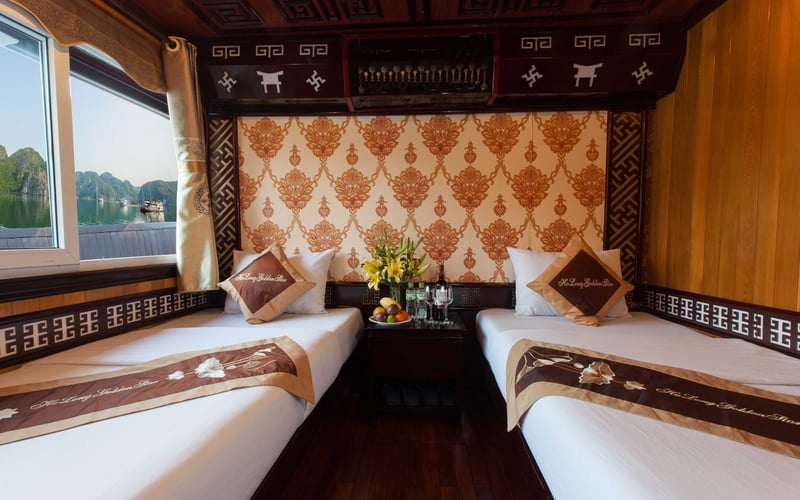 GOLDEN STAR 3 NGÀY 2 ĐÊM (1 ĐÊM NGỦ TÀU , 1 ĐÊM NGỦ KS TUẦN CHÂU)