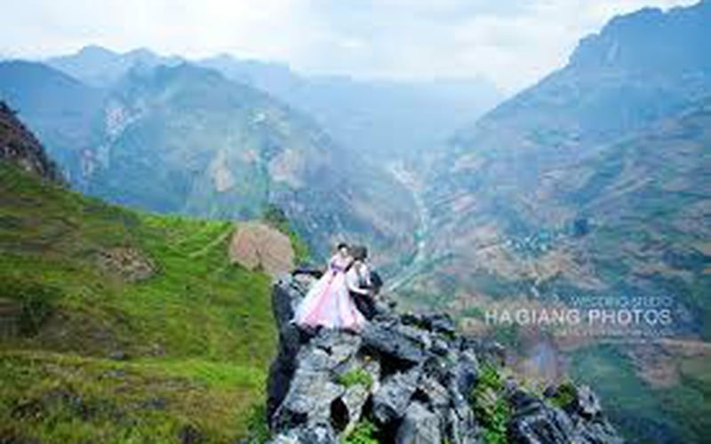 HÀ GIANG- ĐỒNG VĂN- LŨNG CÚ- MÈO VẠC 3 NGÀY 2 ĐÊM