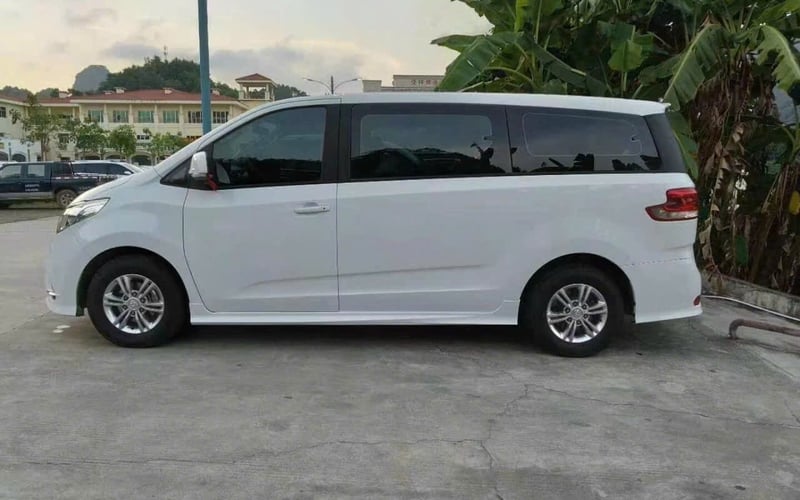 XE BUS ĐI NAM NINH TRUNG QUỐC