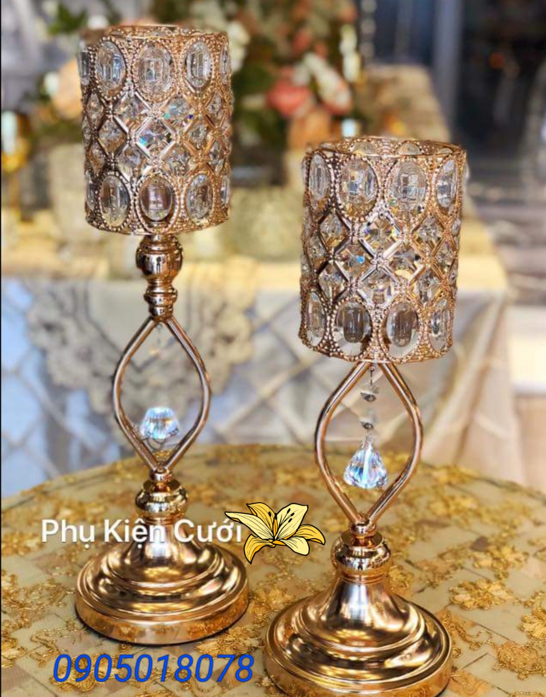 Chân nến pha lê trang trí tông màu vàng Chân nến pha lê trang trí tông màu vàng