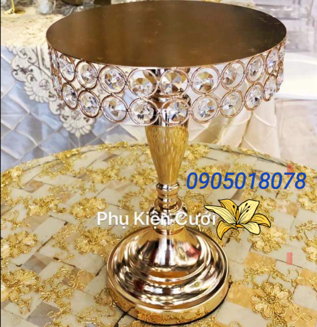 Chân nến pha lê trang trí tông màu vàng Chân nến pha lê trang trí tông màu vàng