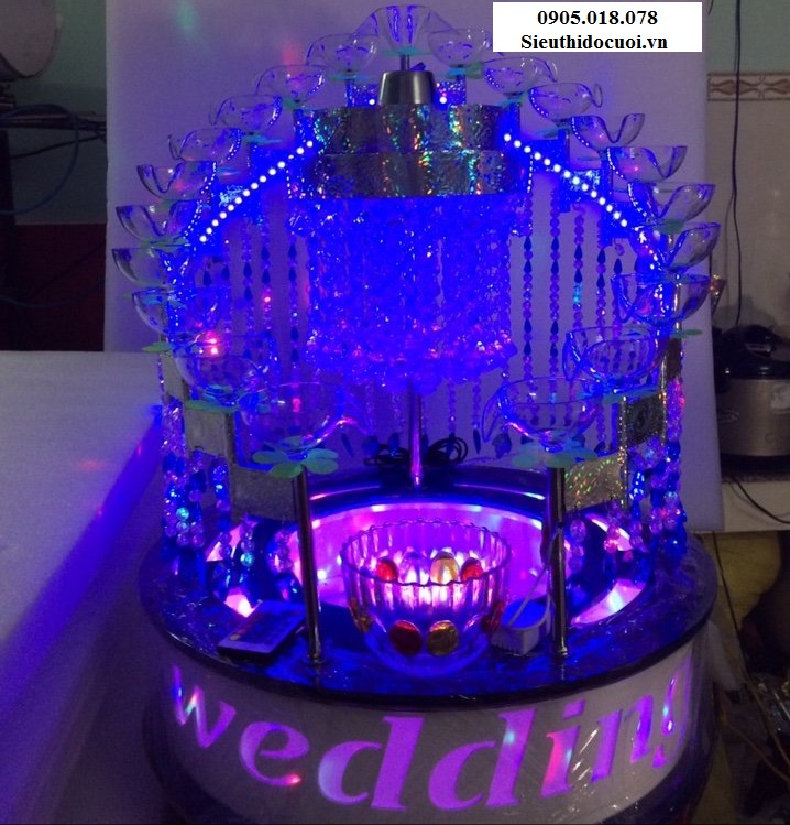 Tháp ly rót rượu Tháp ly rót rượu