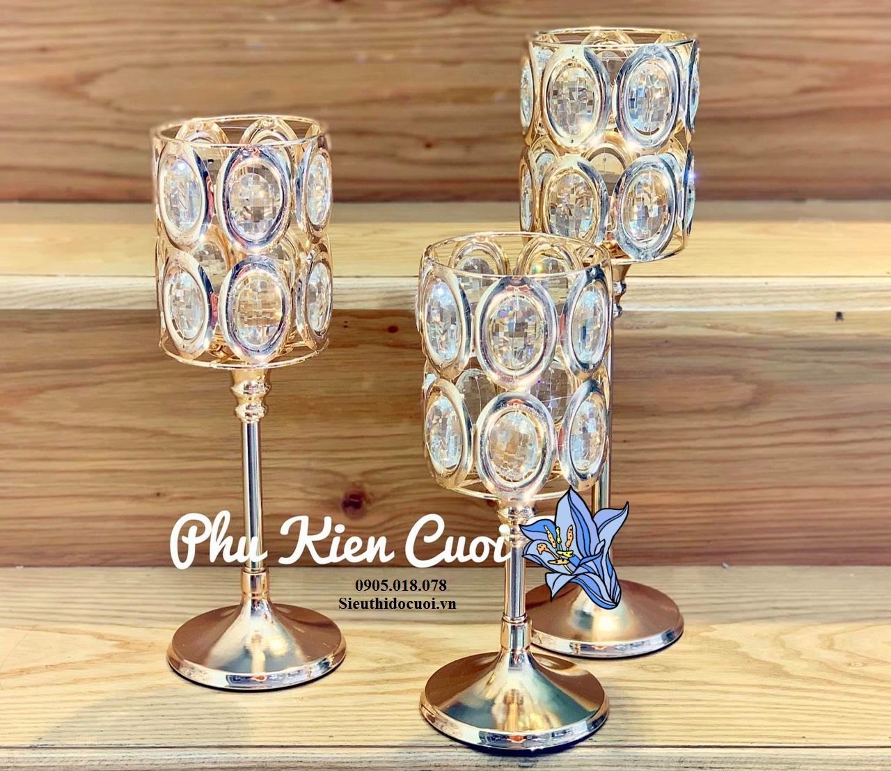 Chân nến pha lê trang trí tông màu vàng Chân nến pha lê trang trí tông màu vàng