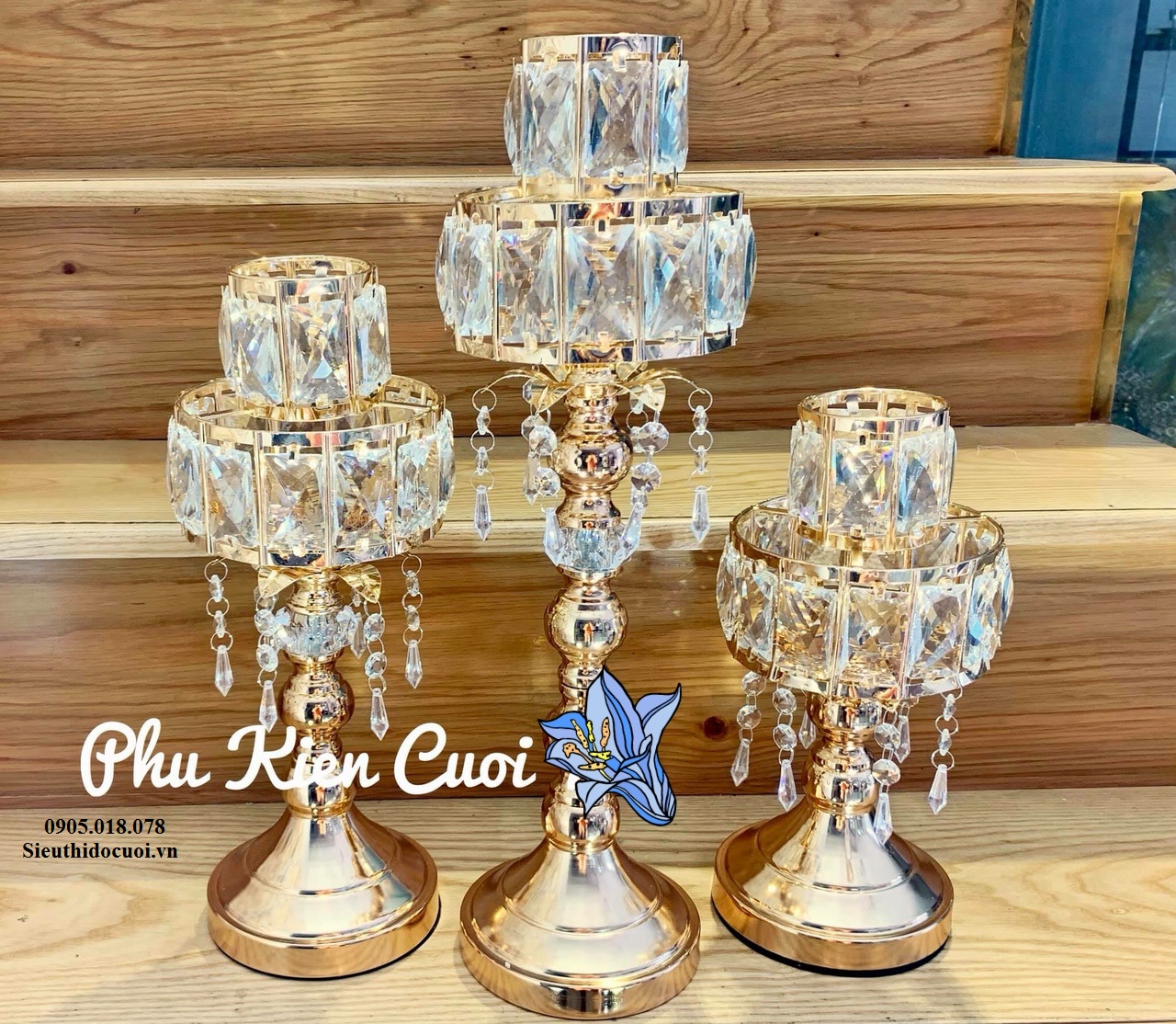 Chân nến pha lê trang trí tông màu vàng Chân nến pha lê trang trí tông màu vàng