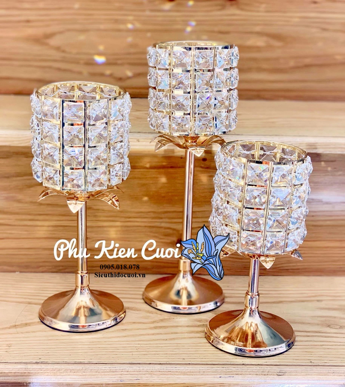 Chân nến pha lê trang trí tông màu vàng Chân nến pha lê trang trí tông màu vàng