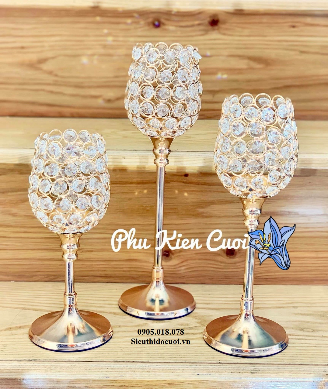 Chân nến pha lê trang trí tông màu vàng Chân nến pha lê trang trí tông màu vàng
