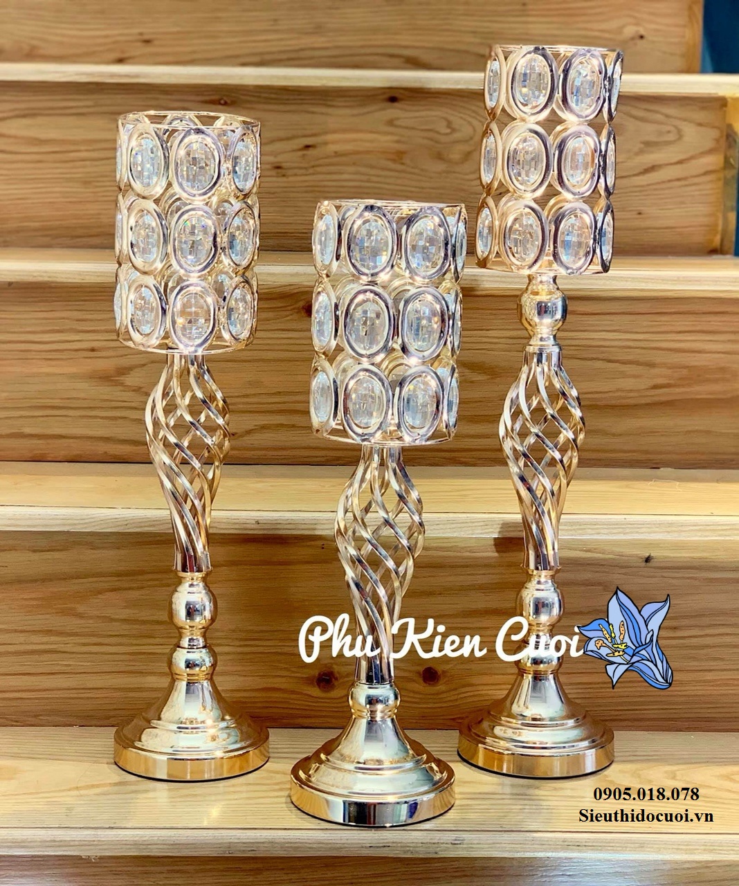 Chân nến pha lê trang trí tông màu vàng Chân nến pha lê trang trí tông màu vàng