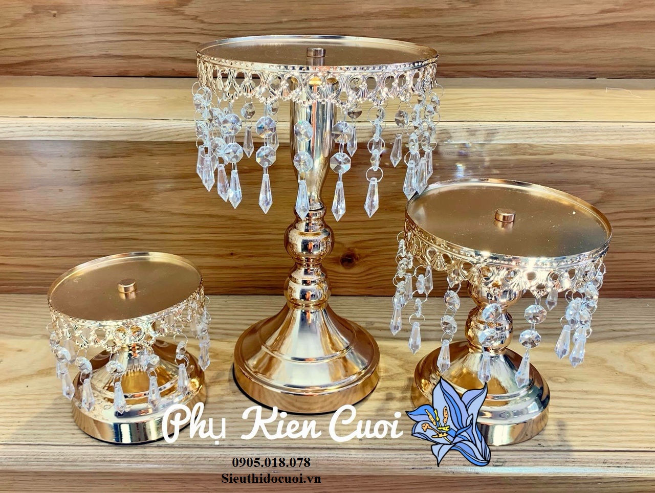 Chân nến pha lê trang trí tông màu vàng Chân nến pha lê trang trí tông màu vàng