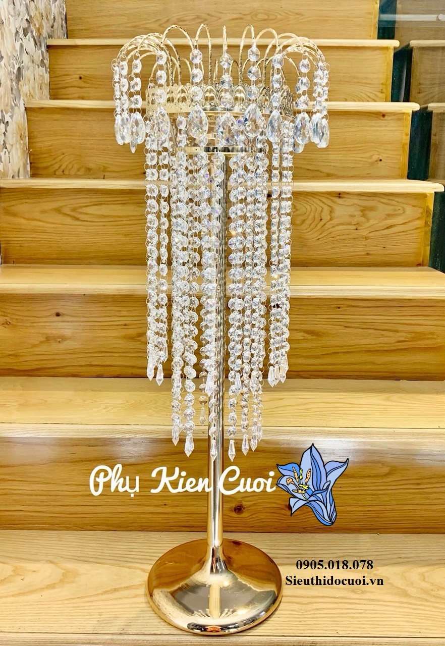 Chân nến pha lê trang trí tông màu vàng Chân nến pha lê trang trí tông màu vàng