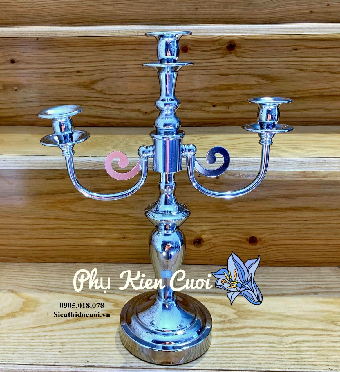 Chân nến pha lê trang trí tông màu vàng Chân nến pha lê trang trí tông màu vàng