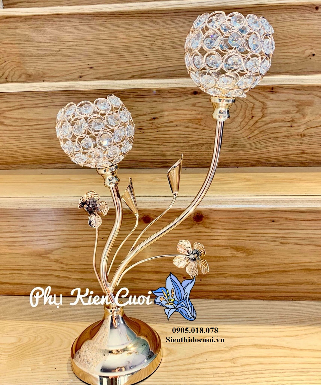 Chân nến pha lê trang trí tông màu vàng Chân nến pha lê trang trí tông màu vàng