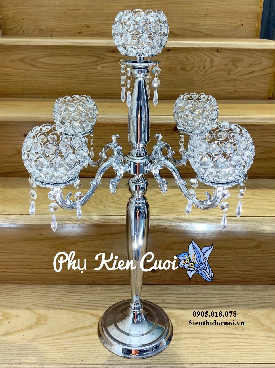 Chân nến pha lê trang trí tông màu vàng Chân nến pha lê trang trí tông màu vàng