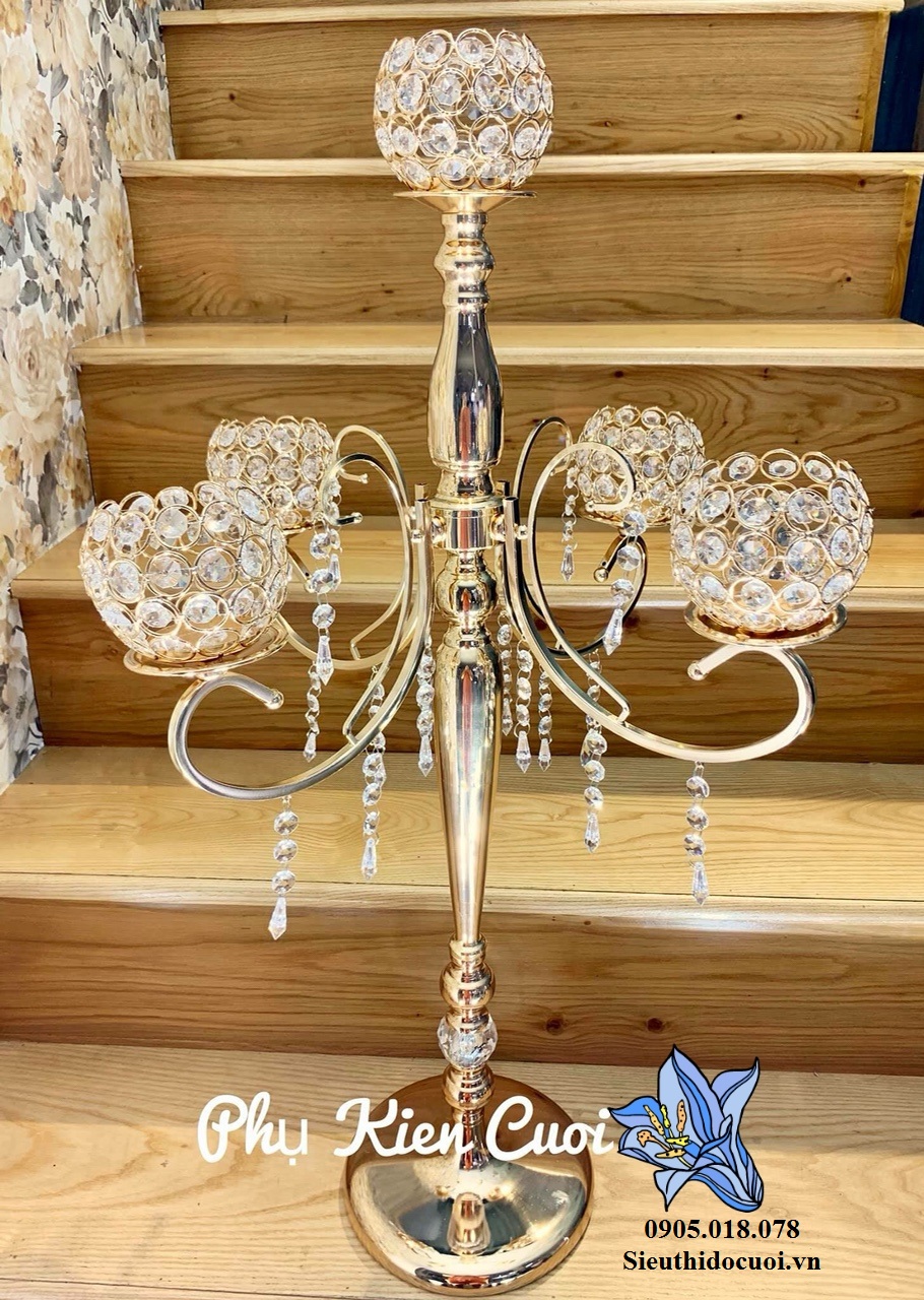 Chân nến pha lê trang trí tông màu vàng Chân nến pha lê trang trí tông màu vàng