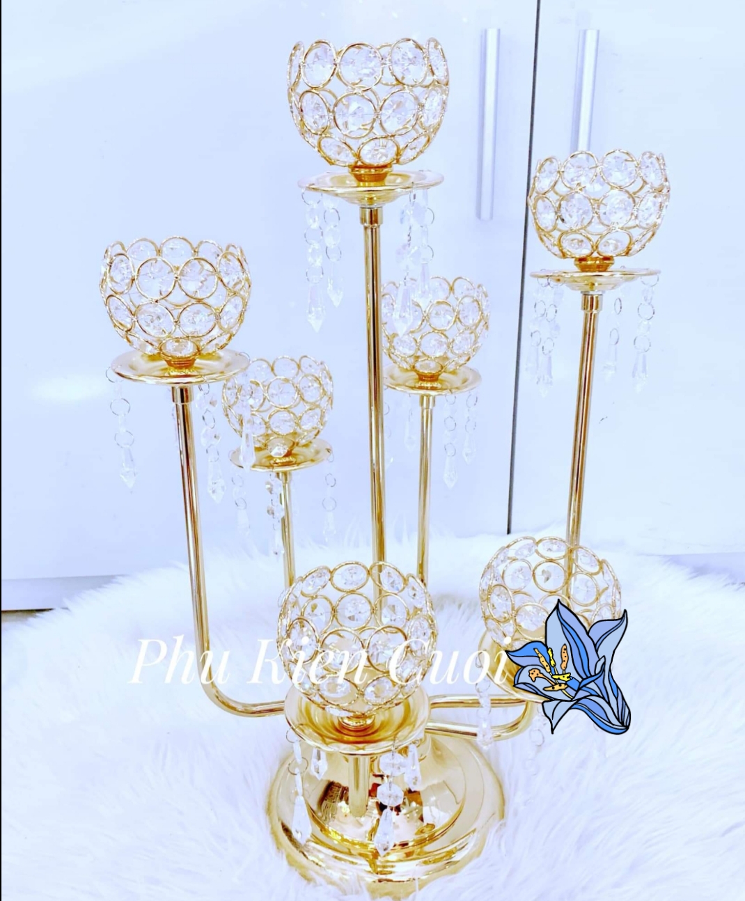 Chân nến pha lê màu vàng, màu bạc Chân nến pha lê màu vàng, màu bạc