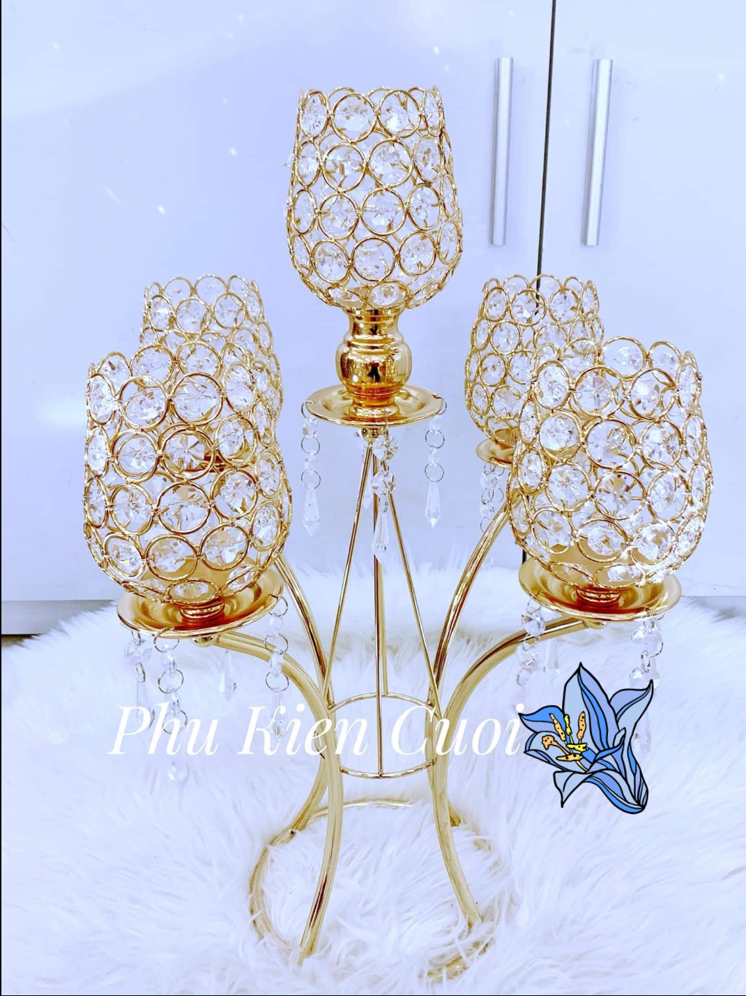 Chân nến pha lê màu vàng, màu bạc Chân nến pha lê màu vàng, màu bạc